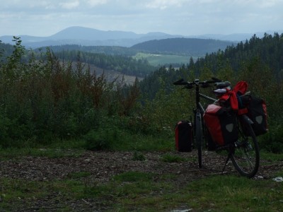 2 Ausblick nichts als Berge.jpg