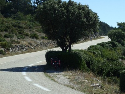 6 Auf dem Weg nach oben Schatten gesucht.jpg